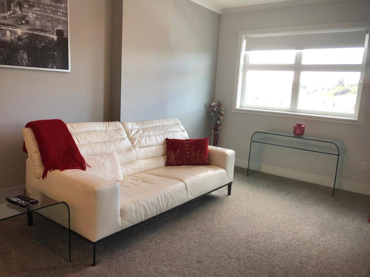 Amicable, Cozy, High Speed Internet, Sleeps 2 Riverview Downtown Apartment YYC Exterior foto